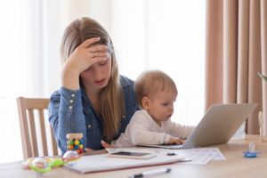 Familienbonus der Regierung: Gutverdienende werden belohnt, AlleinerzieherInnen bestraft