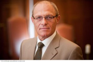 Innsbrucker OLG-Präsident: Van der Bellen soll ÖVP "in die Schranken weisen"